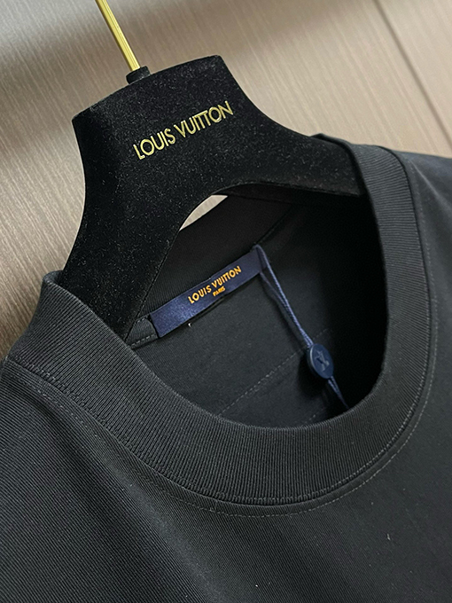 ルイヴィトンプリント半袖Tシャツ