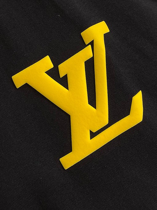 ルイヴィトン限定新作ロゴプリント半袖Tシャツ