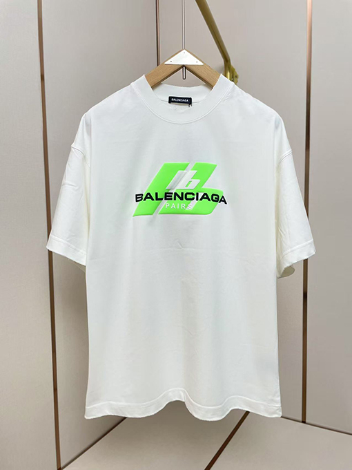 バレンシアガ新しいLBシリコンプリントTシャツ