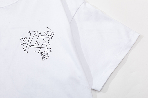 ルイヴィトン点線の文字プリントTシャツ
