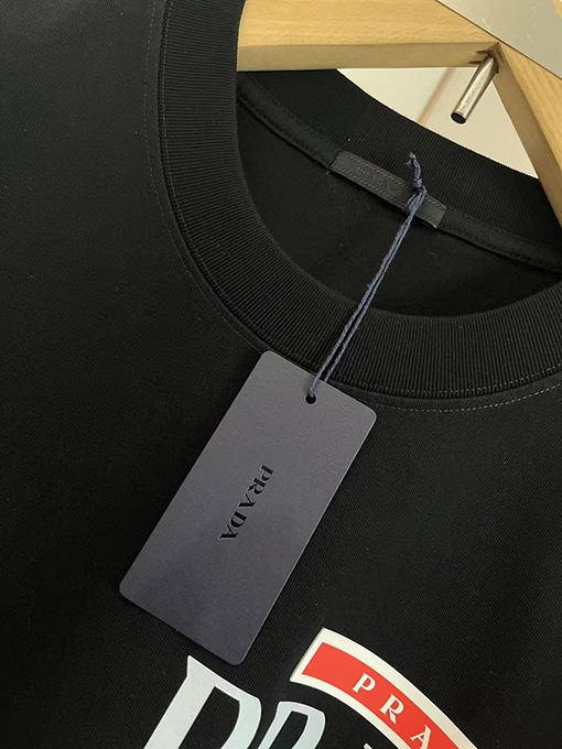 プラダ新しい赤いOEM Tシャツ