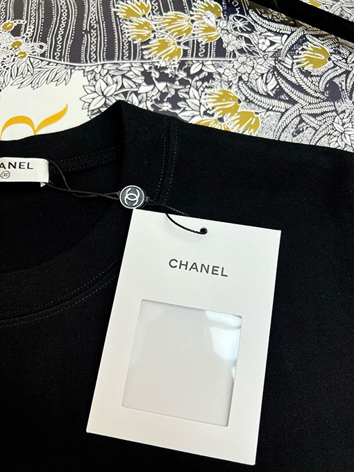 シャネルクラシックカラーTシャツ