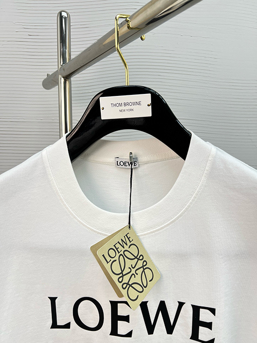 ロエベクラシックTシャツ