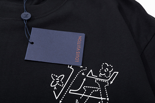 ルイヴィトン点線の文字プリントTシャツ