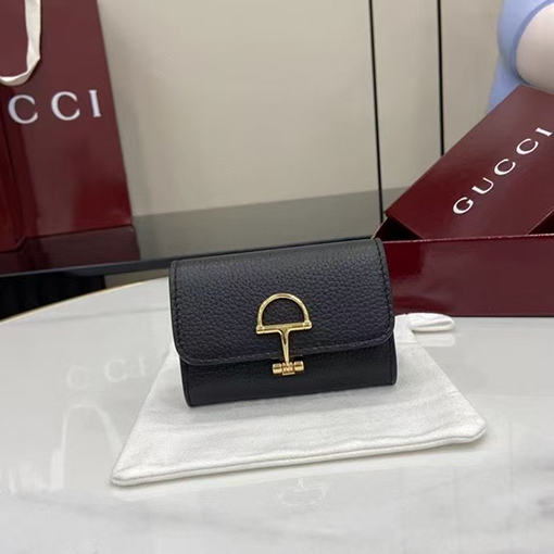 グッチ牛革短い財布