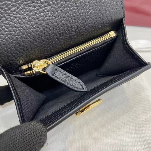 グッチ牛革短い財布