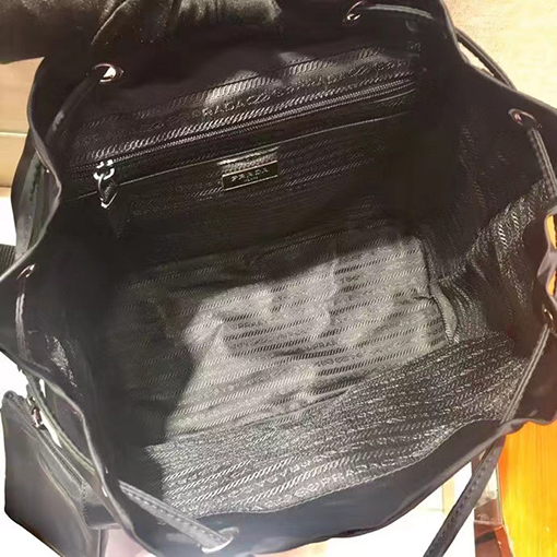 プラダコピー新しいレディースリュックサック
