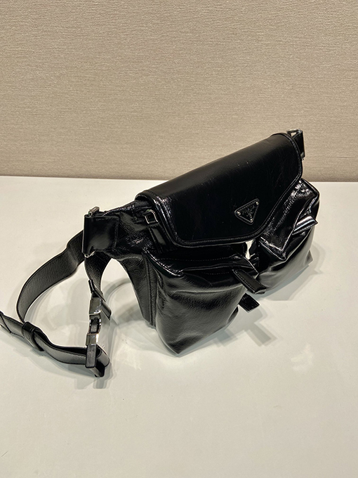 プラダショルダーバッグファッション