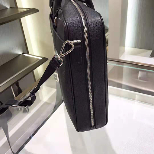 プラダメンズハンドバッグ