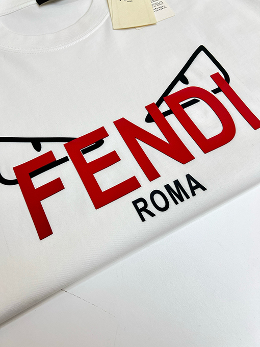 フェンディクラシックカラーTシャツ