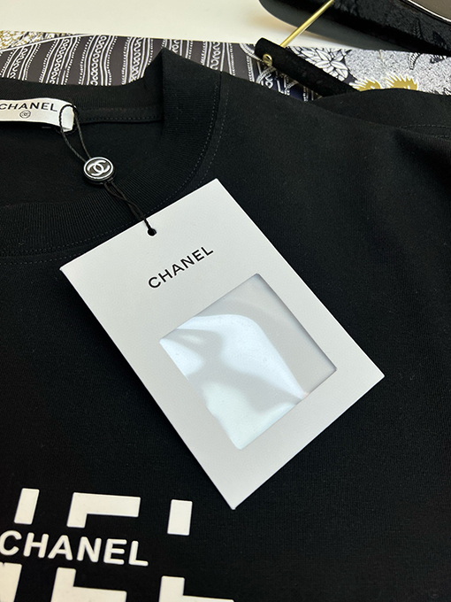 シャネル25SSクラシックカラーTシャツ