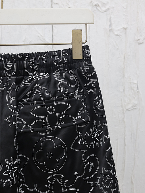 ルイヴィトンスーパーコピーブーツライン刺繍ショーツ