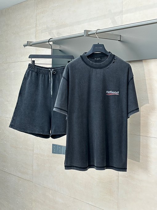 バレンシアガスーパーコピー新しいコーラ古い磨かれた半袖Tシャツ