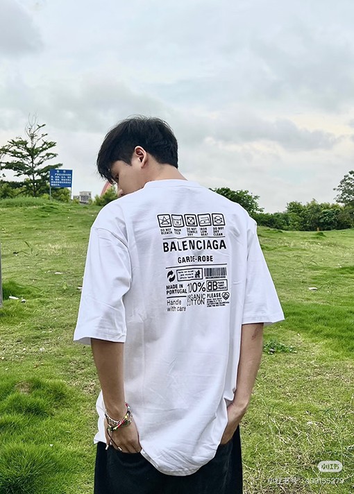 バレンシアガ新しいエコロゴ半袖Tシャツ
