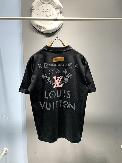 ルイヴィトンコピーロゴプリントTシャツ