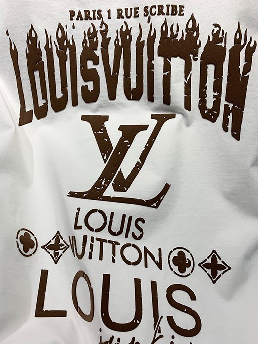 ルイヴィトンスーパーコピー新しいロゴフォームTシャツ