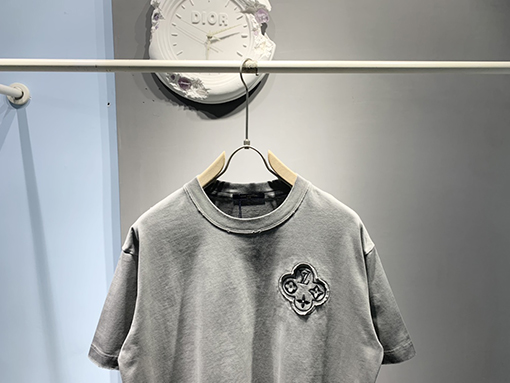 ルイヴィトン新しいロゴカットTシャツ