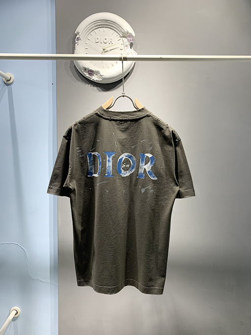 ディオール新しい手描きグラフィックTシャツ