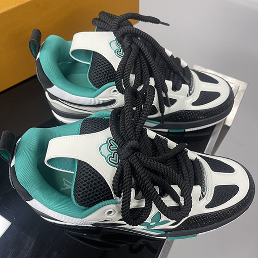 ルイヴィトンコピー  レディース Louis V Skate Sneaker 24FW スニーカー