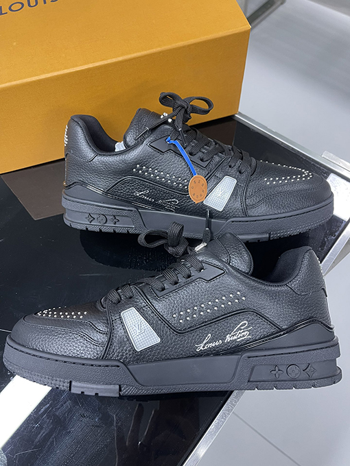 ルイヴィトン Trainer Sneaker 24FW スニーカー