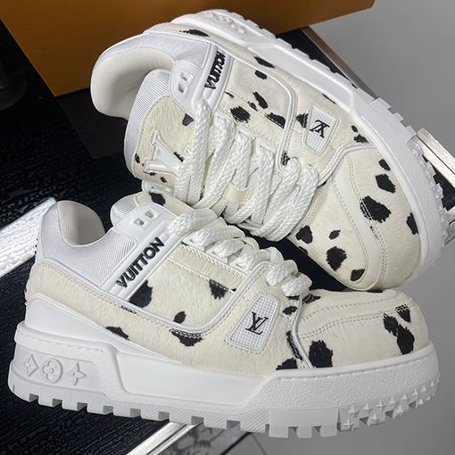 ルイヴィトン Trainer Maxi 24SS 牛のスニーカー