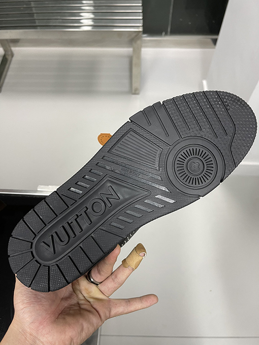 ルイヴィトン Trainer Sneaker 24FW スニーカー