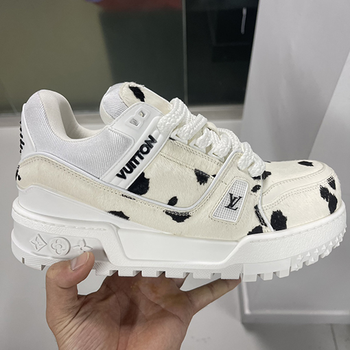 ルイヴィトン Trainer Maxi 24SS 牛のスニーカー