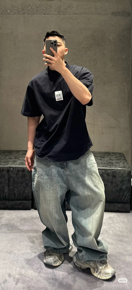 バレンシアガ25ssバレンタイン限定520タグ付箋丸首半袖Tシャツ