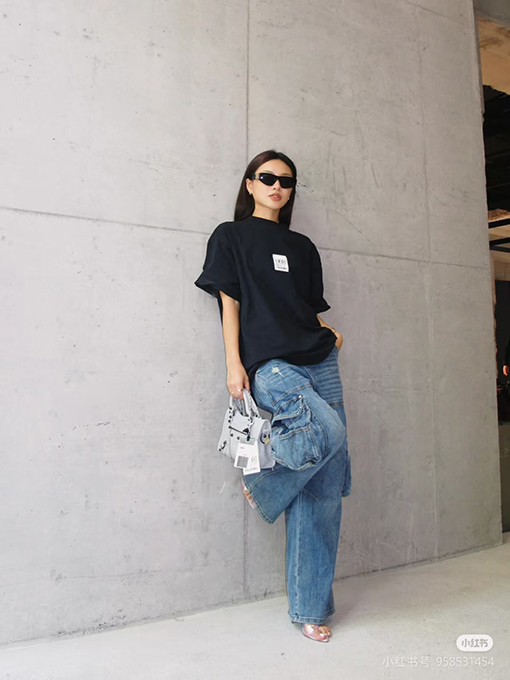 バレンシアガ25ssバレンタイン限定520タグ付箋丸首半袖Tシャツ