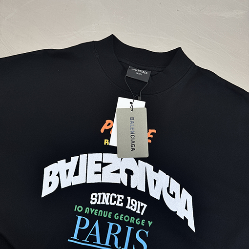 バレンシアガ限定刺繍半袖Tシャツ