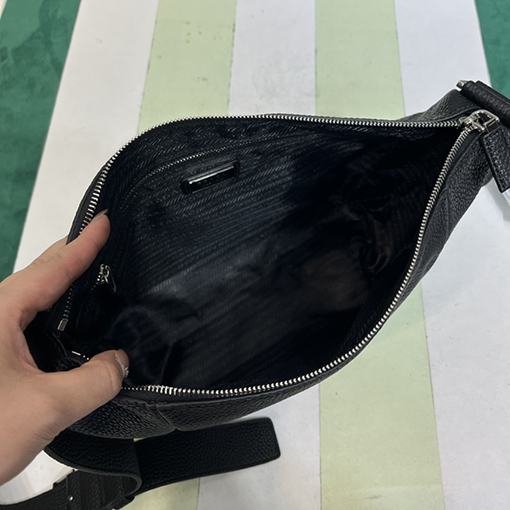プラダスーパーコピー新しい牛革ショルダーバッグ