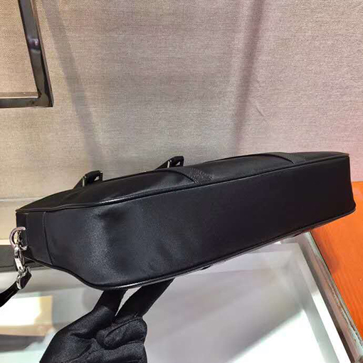 プラダファッションブリーフケース