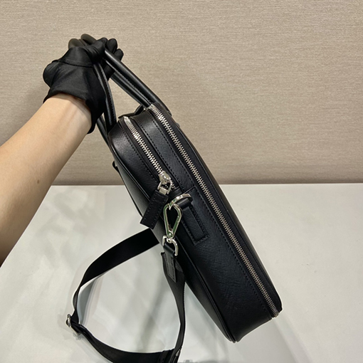プラダダブルブリーフケース