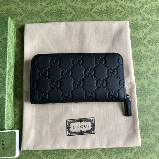 グッチGGラバー効果フルジップウォレット