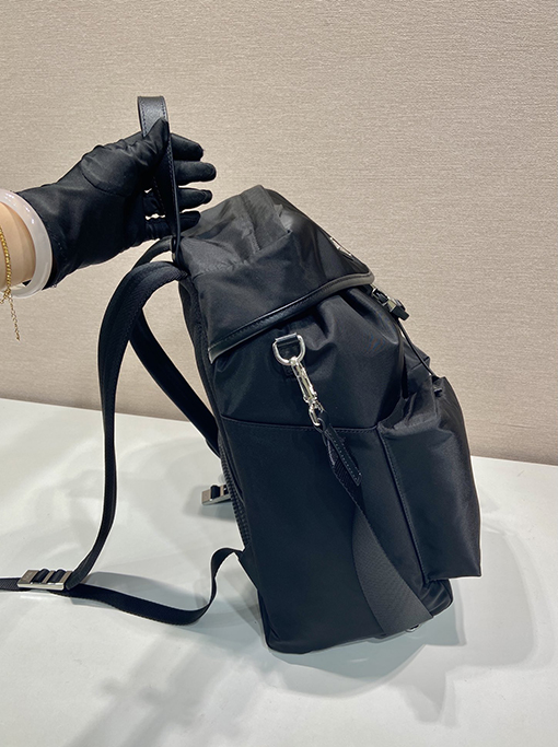 プラダショーモデルのリュックサック
