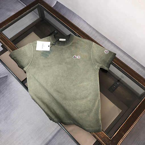 モンクレール 新しい重工炒め色水洗いクラシックダブルロゴ半袖Tシャツ
