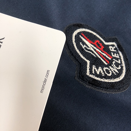 モンクレールスーパーコピー 新しいロゴ歯ブラシ刺繍半袖Tシャツ