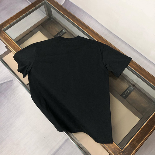 モンクレール 胸にブランドプリントゴースト文字ロゴ半袖Tシャツ