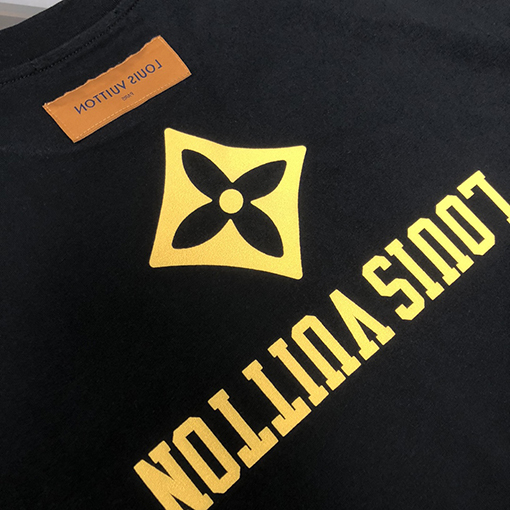 ルイヴィトン フロントロゴロゴプリントクルーネック半袖Tシャツ