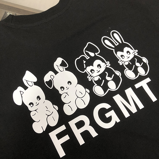 モンクレールスーパーコピー 前後ブランドプリントロゴ半袖Tシャツ
