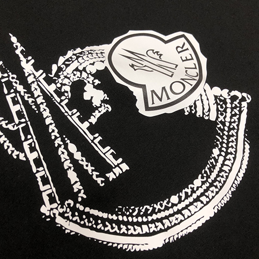 モンクレール 胸のブランドプリントロゴクラフト半袖Tシャツ