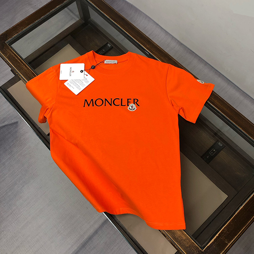 モンクレール 新しいロゴプリント半袖Tシャツ
