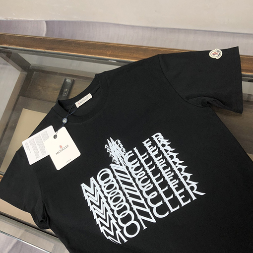モンクレール 胸にブランドプリントゴースト文字ロゴ半袖Tシャツ