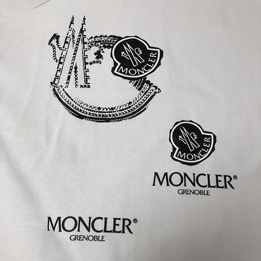 モンクレール 胸のブランドプリントロゴクラフト半袖Tシャツ