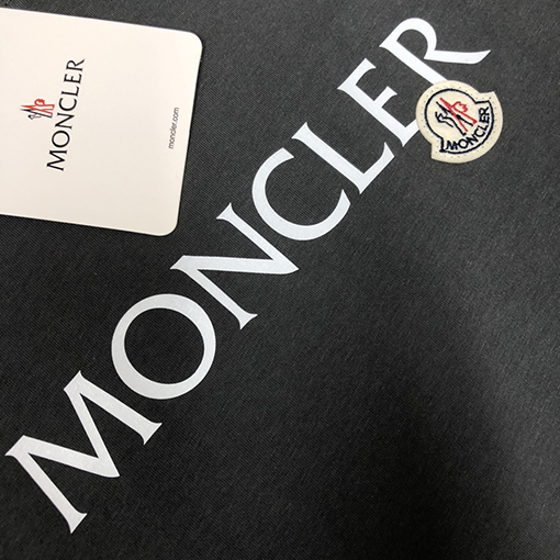 モンクレール 新しいロゴプリント半袖Tシャツ