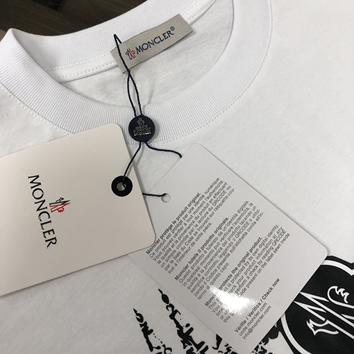 モンクレール 胸のブランドプリントロゴクラフト半袖Tシャツ