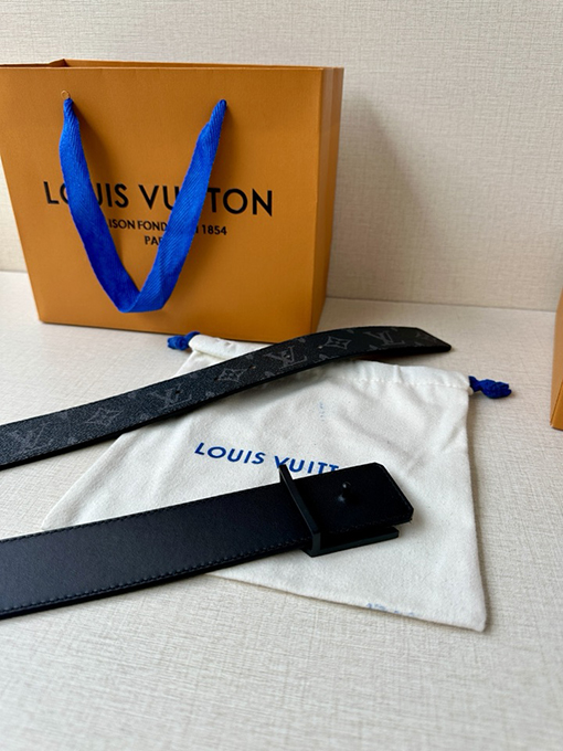 ルイヴィトンLV Initiales バックル両面ベルト