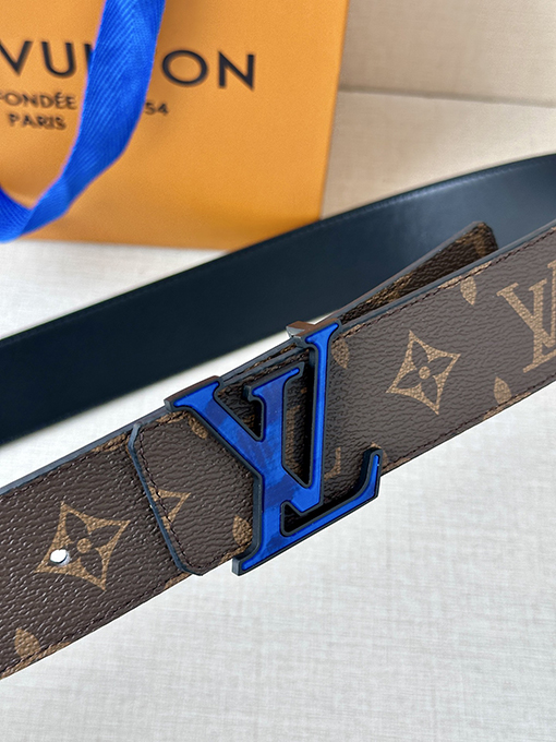 ルイヴィトンLV Initiales バックル両面ベルト
