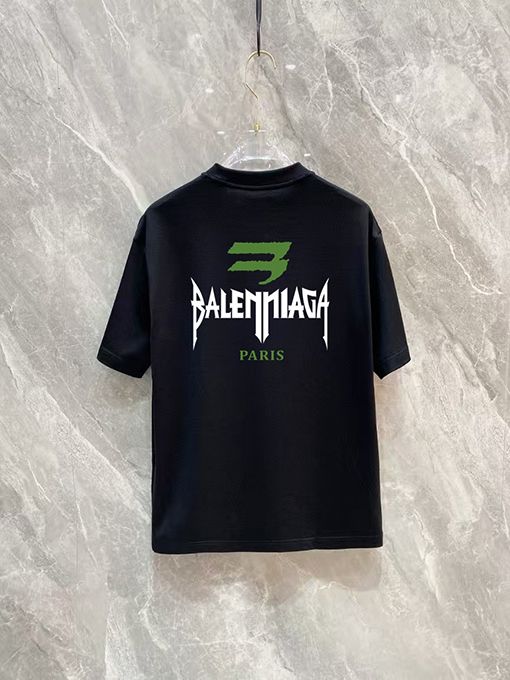 バレンシアガスタイリッシュなクルーネックTシャツ