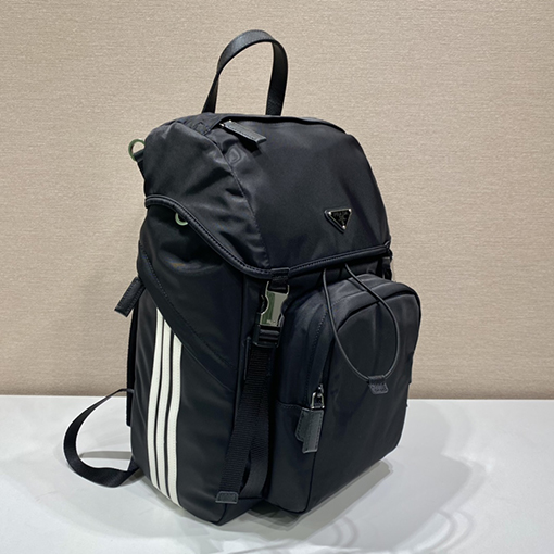 adidas x PRADA コラボコレクションファッションリュックサック